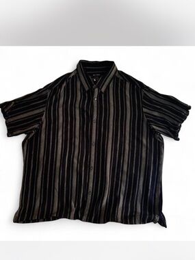 Men’s Axcess Black Short Sleeve Button-Down Shirt with Gray Stripes XXL